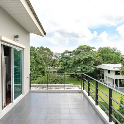 Stylish and spacious 4-bedroom house rental in Khlong Toei district, Bangkok, Thailand