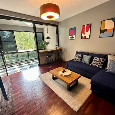 Location d'appartement moderne de 1 chambre avec vue sur le jardin et la ville à Khlong Toei Nuea, Bangkok, Thaïlande