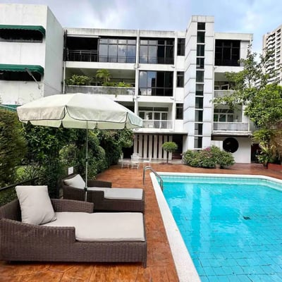 Location d'appartement moderne de 1 chambre avec vue sur le jardin et la ville à Khlong Toei Nuea, Bangkok, Thaïlande