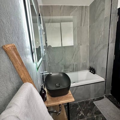 Location d'appartement moderne de 1 chambre avec vue sur le jardin et la ville à Khlong Toei Nuea, Bangkok, Thaïlande