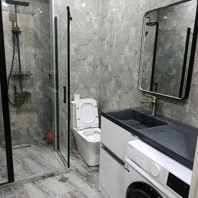 Location d’un appartement lumineux et meublé avec deux chambres, 74 m², Batoumi, Géorgie