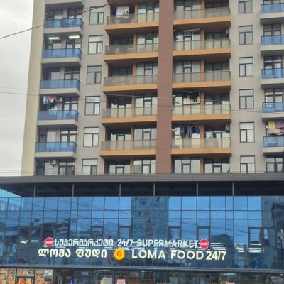 Appartement lumineux de 65 m² avec rénovation récente à louer à long terme à Batumi, Géorgie