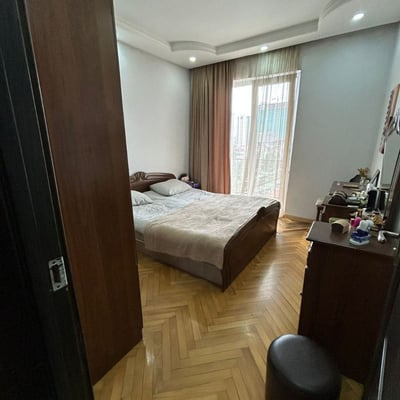 Geräumige Wohnung 180 m² zur Langzeitmiete in Batumi, Georgien