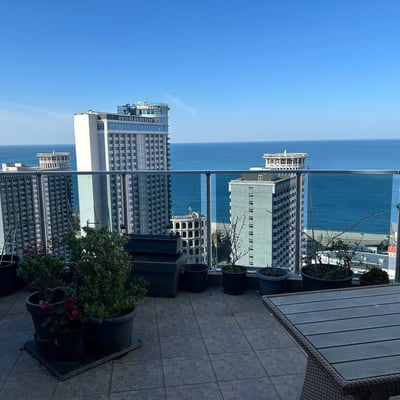 Уютная квартира 100 м² с просторной террасой в аренду на длительный срок, Батуми, Грузия