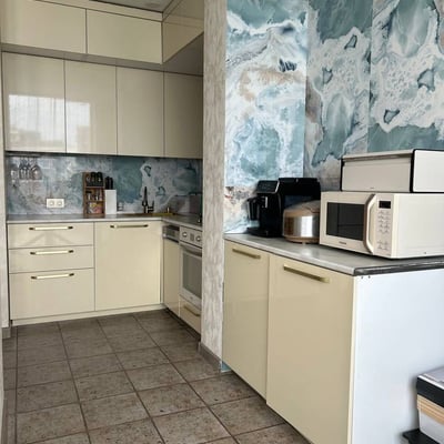 Gemütliche Wohnung 100 m² mit großer Terrasse zur Langzeitmiete in Batumi, Georgien