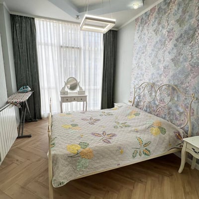 Bright furnished 85 m² apartment for rent in Batumi, Georgia