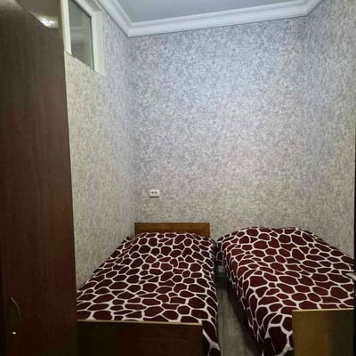 Apartamento luminoso de 60 m² con 2 dormitorios y balcón en alquiler, Batumi, Georgia