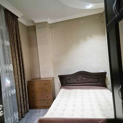 Apartamento luminoso de 60 m² con 2 dormitorios y balcón en alquiler, Batumi, Georgia