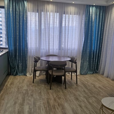 Location appartement confortable meublé avec rénovation moderne, 65 m², Batumi, Géorgie