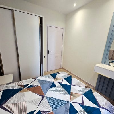 Location appartement confortable meublé avec rénovation moderne, 65 m², Batumi, Géorgie