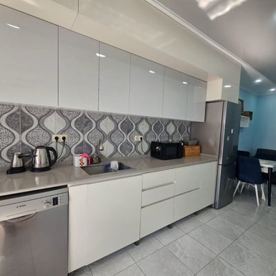 Geräumige möblierte wohnung zur miete, 80 m², Batumi, Georgien