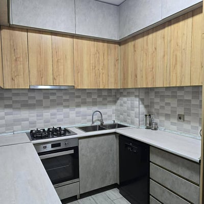 Alquiler de apartamento con 3 dormitorios, 75 m², Batumi, Georgia