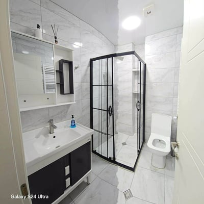 Alquiler de apartamento con 3 dormitorios, 75 m², Batumi, Georgia