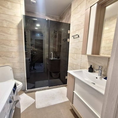 Alquiler de apartamento moderno amueblado, 65 m², Batumi, Georgia