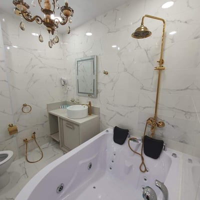 Alquiler de apartamento amplio, cómodo, 130 m², Batumi, Georgia