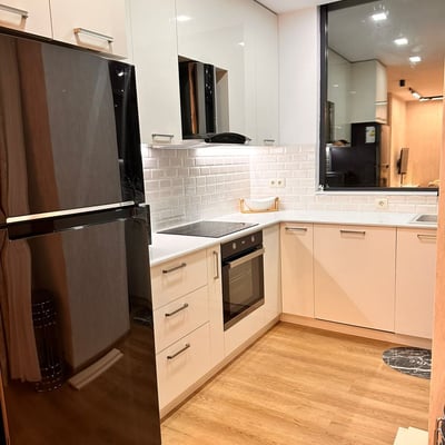 Alquiler de apartamento amplio, amueblado, 82 m², Batumi, Georgia