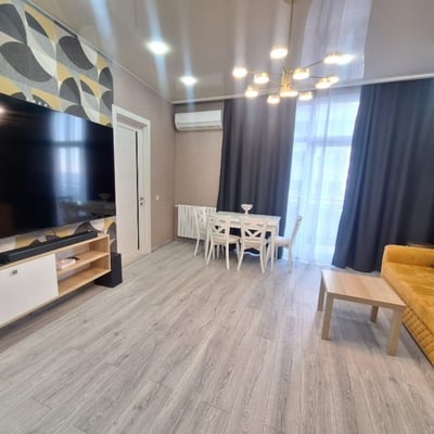 Location appartement spacieux, meublé, avec vue sur la mer et les montagnes, 65 м², Batumi, Géorgie