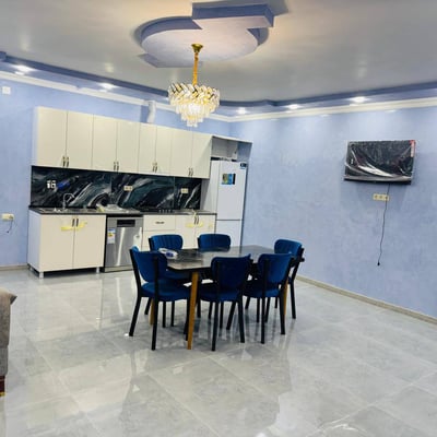 Helle, geräumige, möblierte Wohnung zur Miete, 110 м², Batumi, Georgien