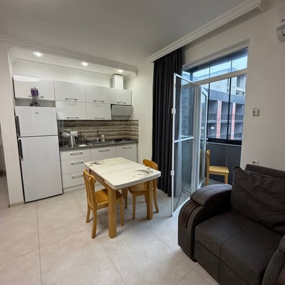 Alquiler de apartamento cómodo con vista al mar, 50 m², Batumi, Georgia