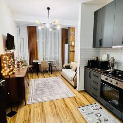 Location appartement moderne, confortable, avec balcon, 45 м², Batumi, Géorgie