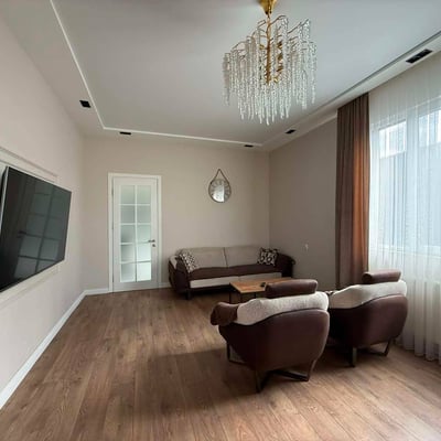 Komfortables, möbliertes Haus zur Miete, 120 м², Batumi, Georgien