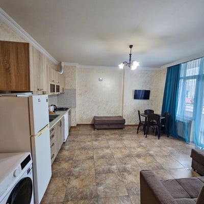 Location appartement confortable, meublé, 54 м², Batumi, Géorgie