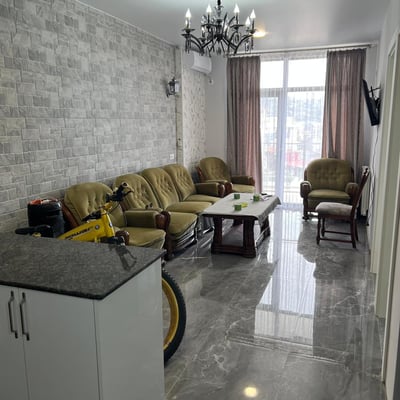 Location appartement spacieux, meublé, 95 м², Batumi, Géorgie
