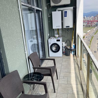 Location appartement spacieux, meublé, 95 м², Batumi, Géorgie