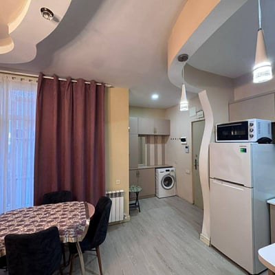 Alquiler de apartamento luminoso, cómodo, 80 m², Batumi, Georgia