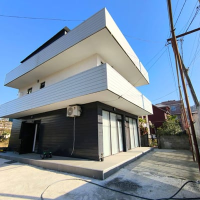 Geräumiges Haus zur Miete, 256 м², Batumi, Georgien