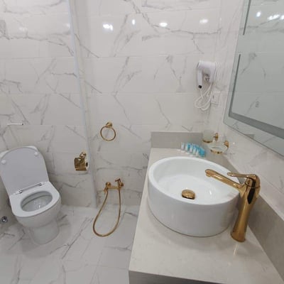 Alquiler de apartamento amplio, moderno, 130 m², Batumi, Georgia