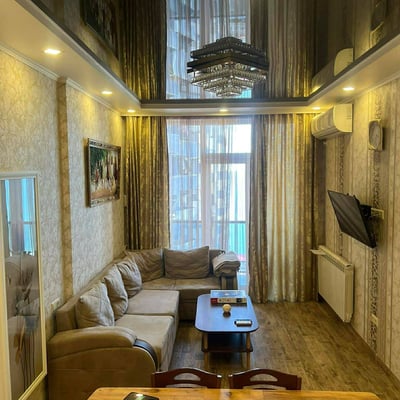 Location longue durée d’un appartement confortable avec 1 chambre, 55 m², Batoumi, Géorgie