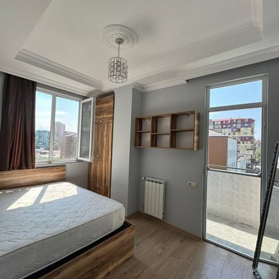 Alquiler de amplio y cómodo apartamento, 82 m², Batumi, Georgia