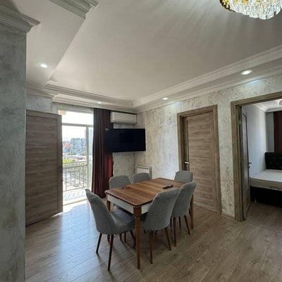 Alquiler de amplio y cómodo apartamento, 82 m², Batumi, Georgia