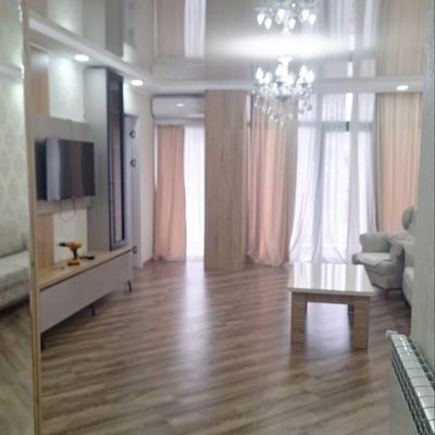 Alquiler de nuevo y cómodo apartamento, 80 m², Batumi, Georgia