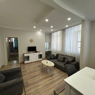 Alquiler de luminoso apartamento amueblado, 67 m², Batumi, Georgia