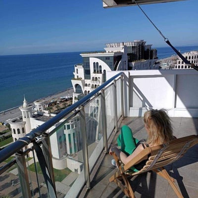 Alquiler de moderno apartamento amueblado con vista panorámica, 70 m², Batumi, Georgia