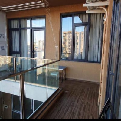 Alquiler de luminoso y amplio apartamento, 90 m², Batumi, Georgia