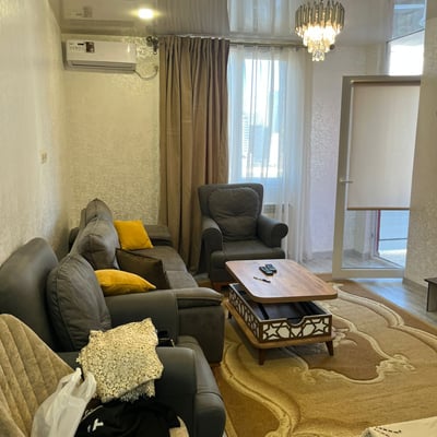 Alquiler de luminoso apartamento con 2 dormitorios, 65 m², Batumi, Georgia