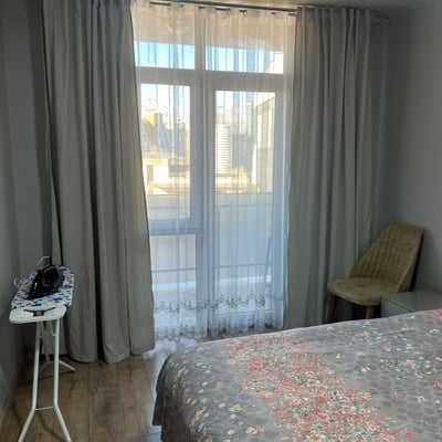 Alquiler de luminoso apartamento con 2 dormitorios, 65 m², Batumi, Georgia