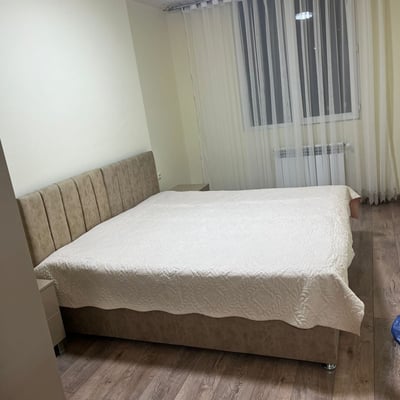Alquiler de luminoso apartamento con 2 dormitorios, 65 m², Batumi, Georgia