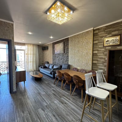 Alquiler de un apartamento elegante con vistas, 118 m², Batumi, Georgia