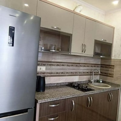 Location d'un studio ensoleillé et spacieux avec vue sur la montagne, 43 m², Batoumi, Géorgie