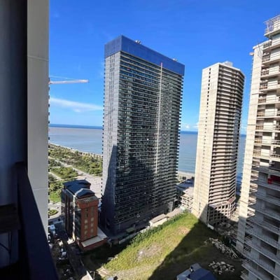 Alquiler de estudio cómodo en Komuna Tower, Batumi, Georgia