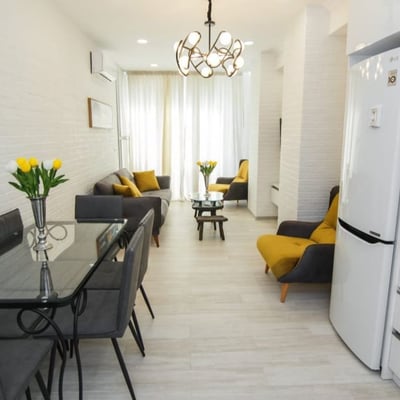 Mieten Sie eine neue, möblierte 75 m² Wohnung in Batumi, Georgien