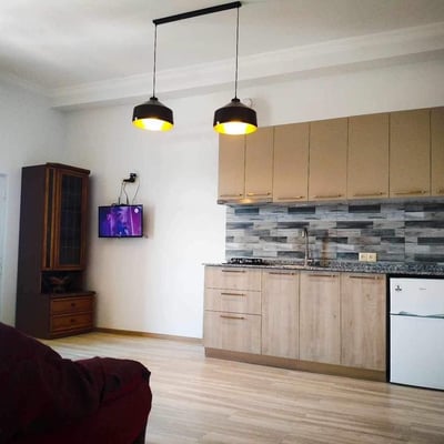 Mieten Sie eine komfortable, möblierte Wohnung in Batumi, Georgien
