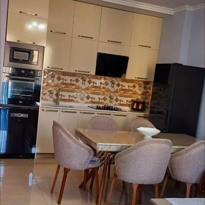 Mieten Sie eine gemütliche, möblierte 70 m² Wohnung in Batumi, Georgien