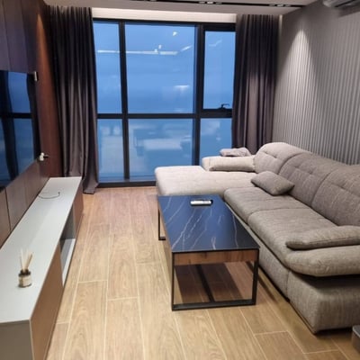 Alquiler de un apartamento amueblado y moderno de 57 m² en Porta Tower, Batumi, Georgia