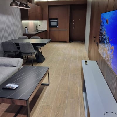 Alquiler de un apartamento amueblado y moderno de 57 m² en Porta Tower, Batumi, Georgia