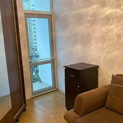 Location d'un appartement lumineux et meublé, 90 m², Batumi, Géorgie